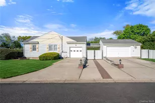 1005 3rd St, West Babylon, NY 11704 - Photo 43