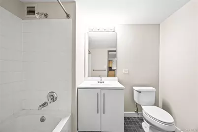 66 Main Street #813, Yonkers, NY 10701 - Photo 17