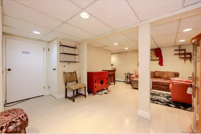 46 Schumacher Drive, New Hyde Park, NY 11040 - Photo 19
