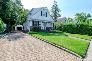 46 Schumacher Dr, New Hyde Park, NY 11040 - Photo 25