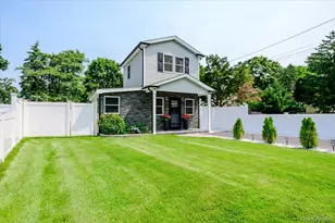 35 Rose St, Hauppauge, NY 11788 - Photo 3