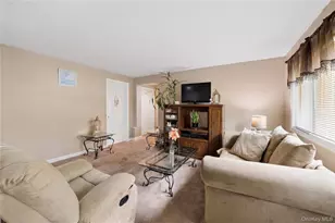 10 Wisteria Way, Commack, NY 11725 - Photo 13