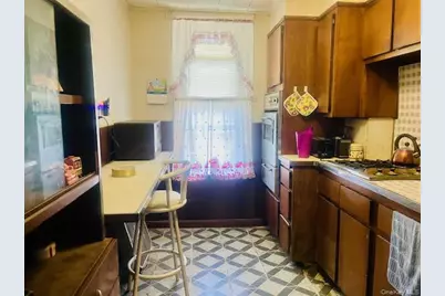 8692 102nd Street, Richmond Hill, NY 11418 - Photo 17