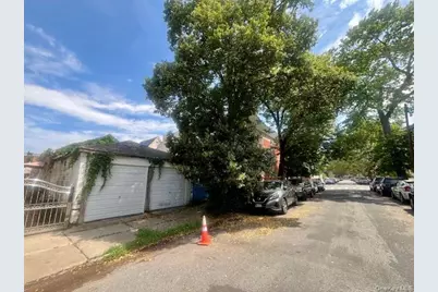 8692 102nd Street, Richmond Hill, NY 11418 - Photo 21
