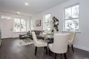 1046 New York Ave, Huntington Station, NY 11746 - Photo 9