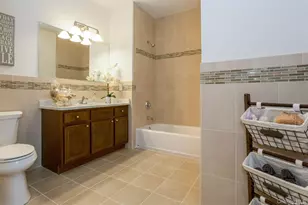 1046 New York Ave, Huntington Station, NY 11746 - Photo 19