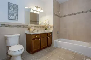 1046 New York Ave, Huntington Station, NY 11746 - Photo 17