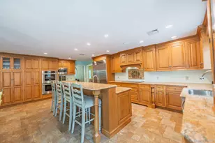 6 Maureen Dr, Mount Sinai, NY 11766 - Photo 11