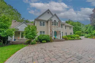 6 Maureen Dr, Mount Sinai, NY 11766 - Photo 3