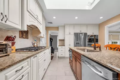 383 Munsell Road, Patchogue, NY 11772 - Photo 25