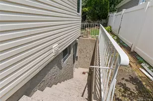 62 Crosby Ave, Albertson, NY 11507 - Photo 37