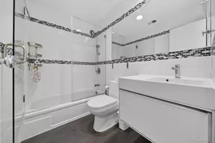 46 Acorn Pond Dr, Roslyn, NY 11576 - Photo 21