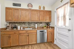 60 Oceanview Ave, Valley Stream, NY 11581 - Photo 7