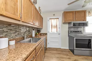 60 Oceanview Ave, Valley Stream, NY 11581 - Photo 9