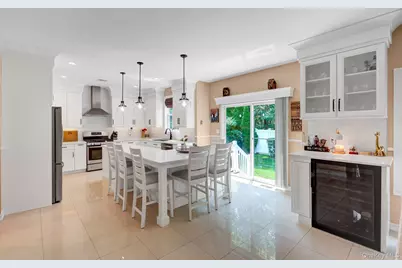 11 Scenicview Crescent, Manorville, NY 11949 - Photo 9