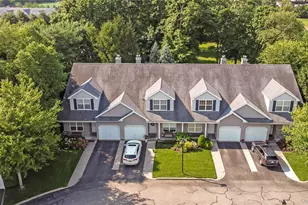149 Maya Cir, Central Islip, NY 11722 - Photo 3
