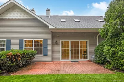 149 Maya Circle, Central Islip, NY 11722 - Photo 3