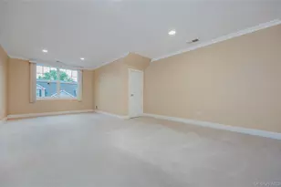 149 Maya Cir, Central Islip, NY 11722 - Photo 25