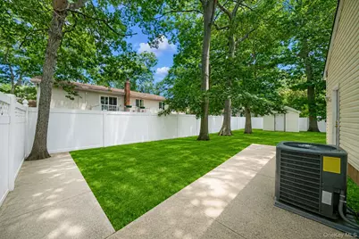 25 Heston Road, Shirley, NY 11967 - Photo 11