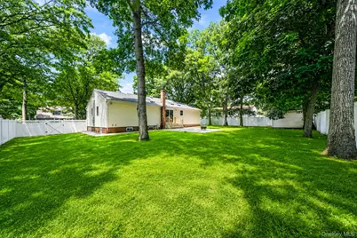 25 Heston Road, Shirley, NY 11967 - Photo 7