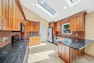 25 Heston Rd, Shirley, NY 11967 - Photo 19