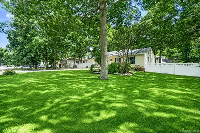 25 Heston Road, Shirley, NY 11967 - Photo 3