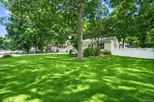 25 Heston Rd, Shirley, NY 11967 - Photo 3