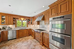 81 Avondale Rd, Yonkers, NY 10710 - Photo 11