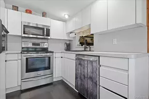 62 Linden Blvd, Hicksville, NY 11801 - Photo 13