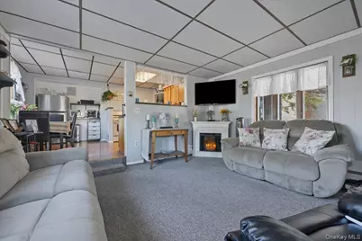 62 Linden Boulevard, Hicksville, NY 11801 - Photo 25