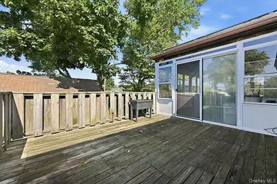 62 Linden Boulevard, Hicksville, NY 11801 - Photo 37