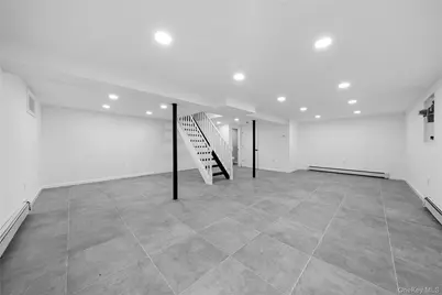 116 Meadowbrook Road, Hempstead, NY 11550 - Photo 25