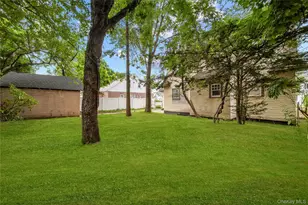 116 Meadowbrook Rd, Hempstead, NY 11550 - Photo 31