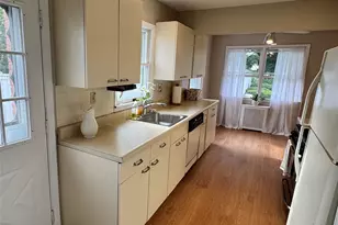 41 Mohawk Dr, North Babylon, NY 11703 - Photo 5