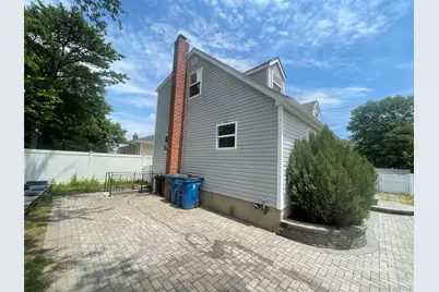 85 Schleigel Boulevard, Farmingdale, NY 11735 - Photo 25