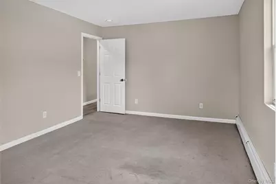 85 Schleigel Boulevard, Farmingdale, NY 11735 - Photo 11