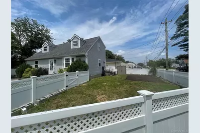 85 Schleigel Boulevard, Farmingdale, NY 11735 - Photo 27