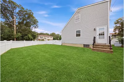 85 Schleigel Boulevard, Farmingdale, NY 11735 - Photo 25