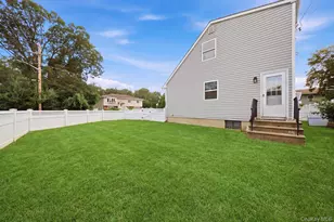 85 Schleigel Blvd, Farmingdale, NY 11735 - Photo 25