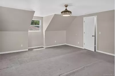 85 Schleigel Boulevard, Farmingdale, NY 11735 - Photo 19