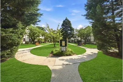 266 Cherry Valley Avenue #B1, Garden City, NY 11530 - Photo 3