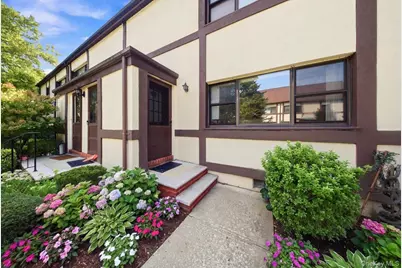 266 Cherry Valley Avenue #B1, Garden City, NY 11530 - Photo 1