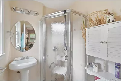 626 Mead Terrace, West Hempstead, NY 11550 - Photo 17