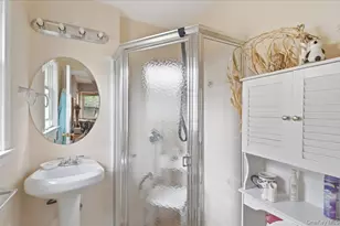 626 Mead Terrace, West Hempstead, NY 11550 - Photo 17