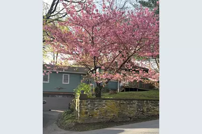 29 White Street, Highland, NY 12528 - Photo 1