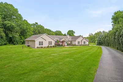84 Pin Oak Drive, New Windsor, NY 12553 - Photo 5