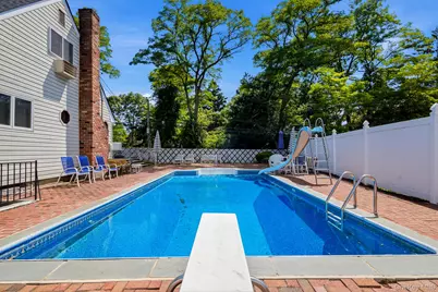 10 Arcadia Drive, Dix Hills, NY 11746 - Photo 35