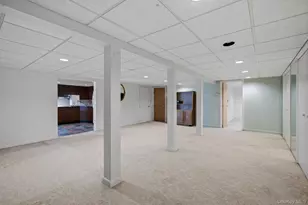 10 Arcadia Dr, Dix Hills, NY 11746 - Photo 27