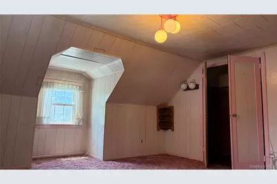 87 Parkway Drive, Westbury, NY 11590 - Photo 11