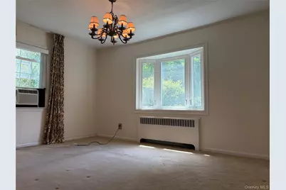 87 Parkway Drive, Westbury, NY 11590 - Photo 7